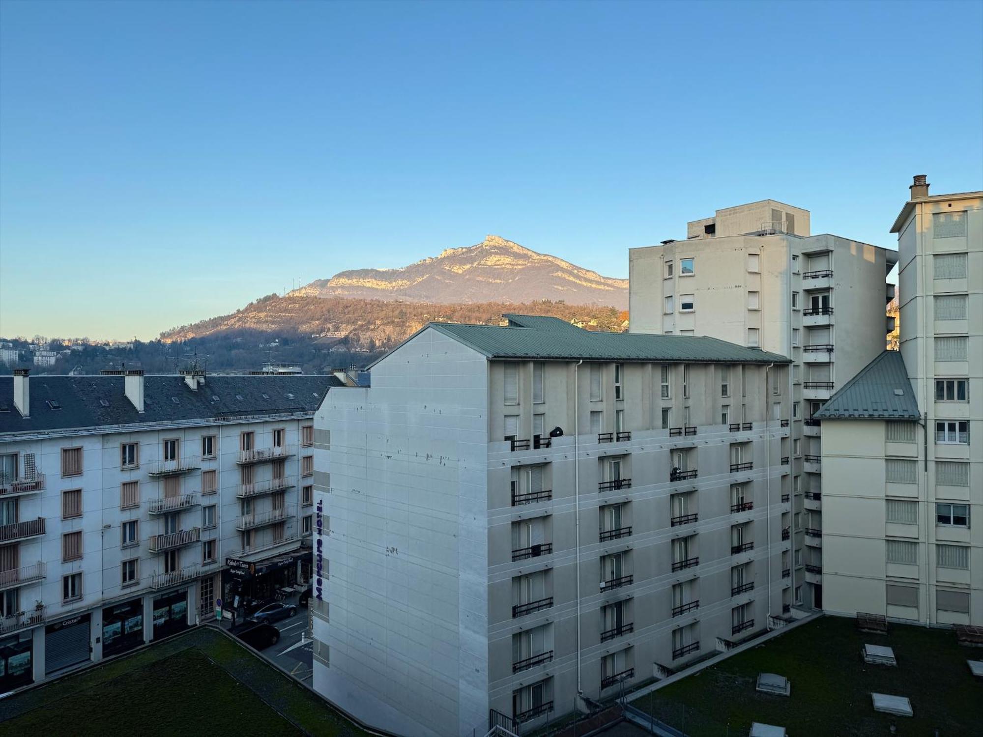 Logement Autour De Moi * * * * * シャンベリ エクステリア 写真