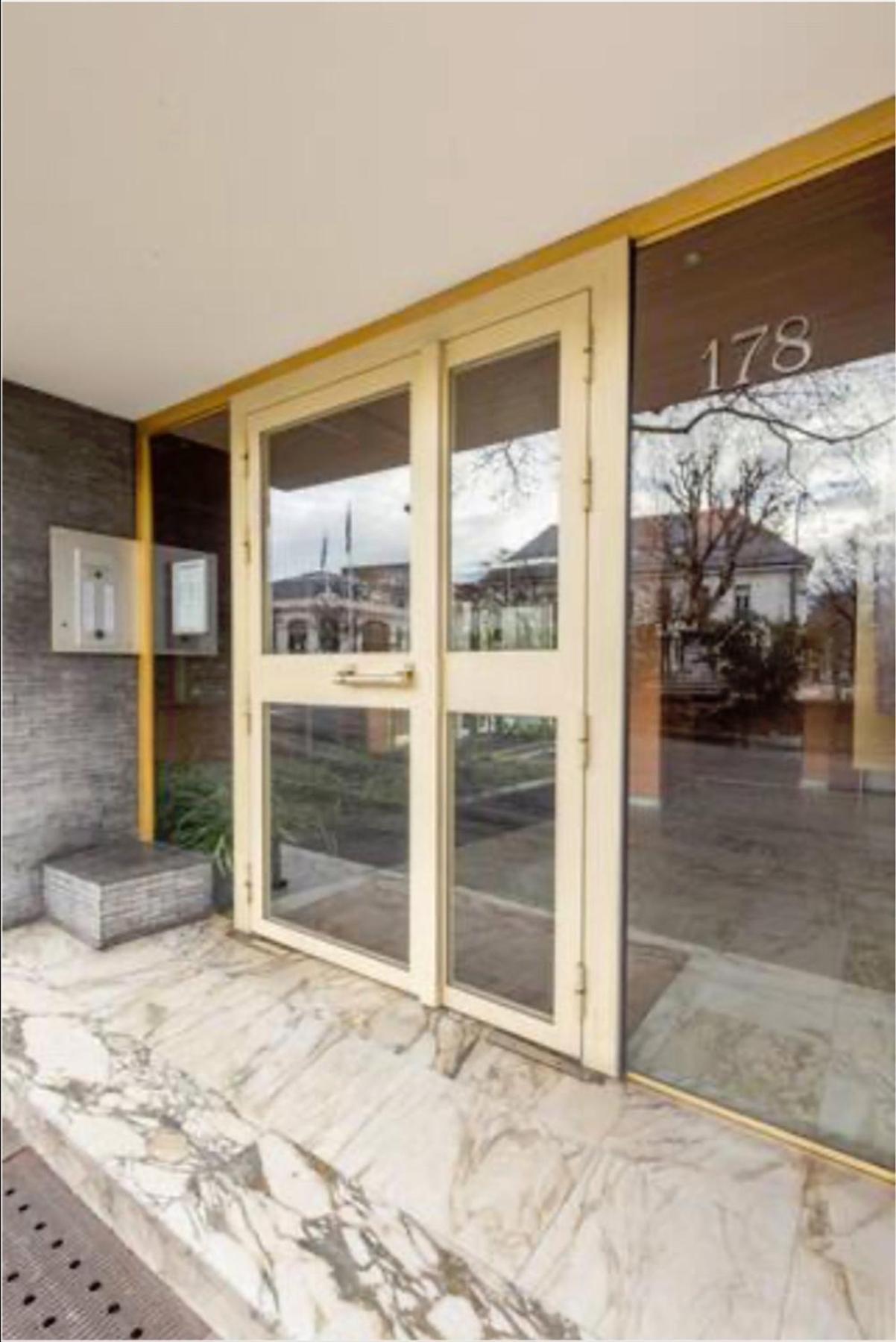 Logement Autour De Moi * * * * * シャンベリ エクステリア 写真