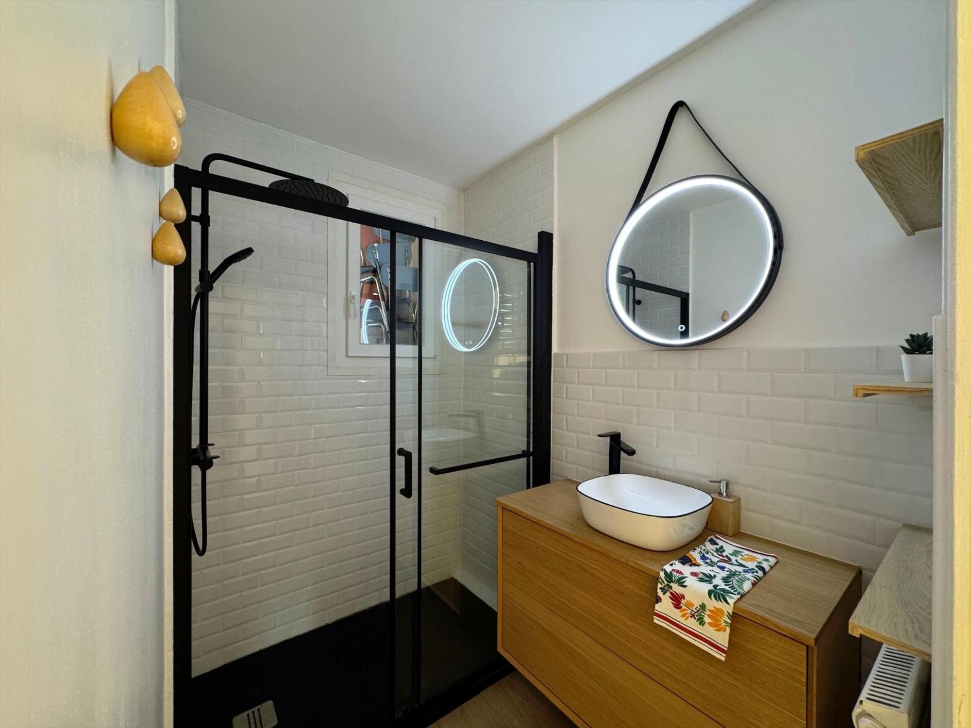 Logement Autour De Moi * * * * * シャンベリ エクステリア 写真